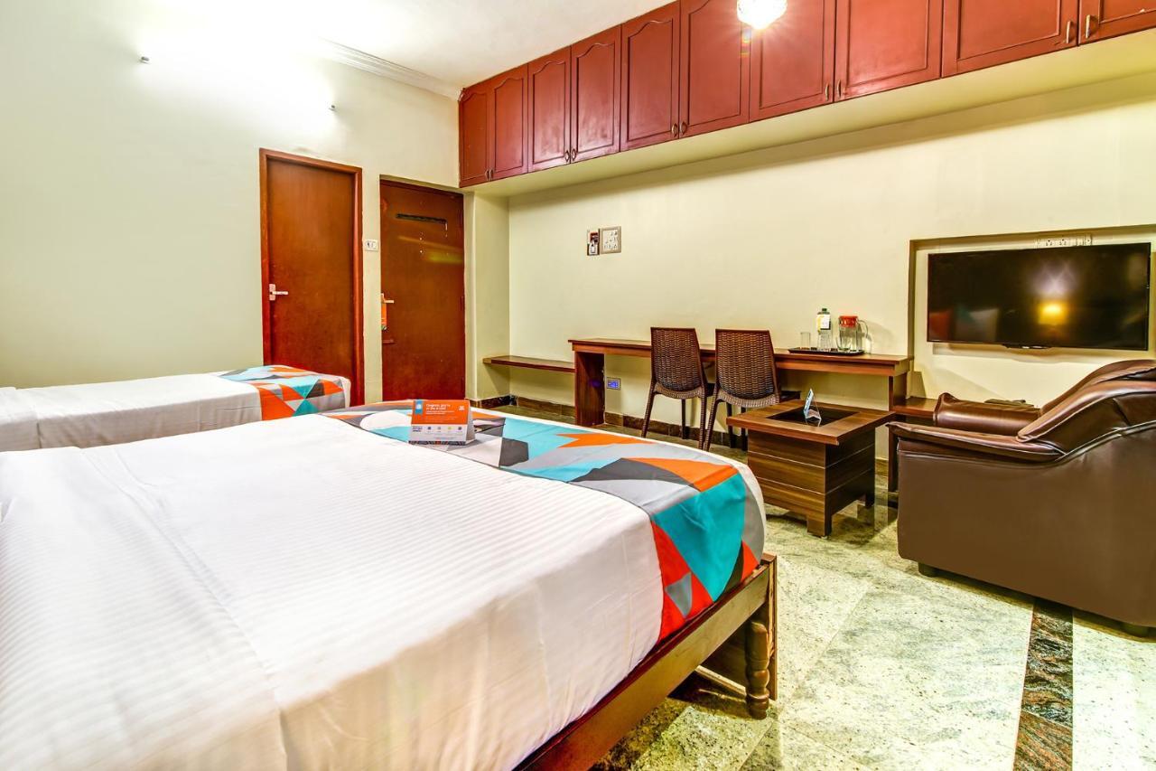 Fabexpress Nestlay Rooms - 100M From Velammal Hall, Moggappair Madrás Exterior foto